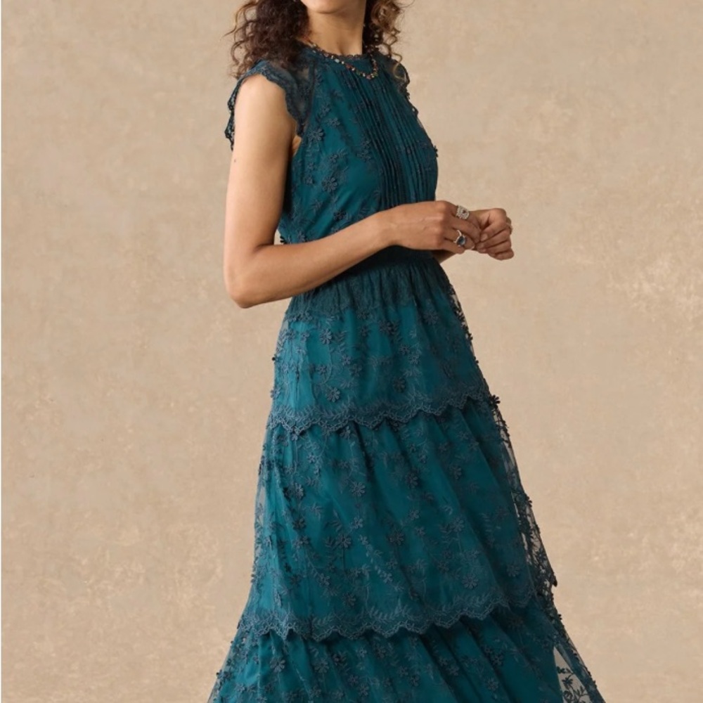An heirloom-worthy silhouette for the season! Lace Maxi